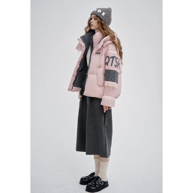 ELFSACK 2025 Winter New Arrivals Casual Preppy Layered Collar Knitted Patchwork Sleeves Mid Length Down Jacket For Woman
