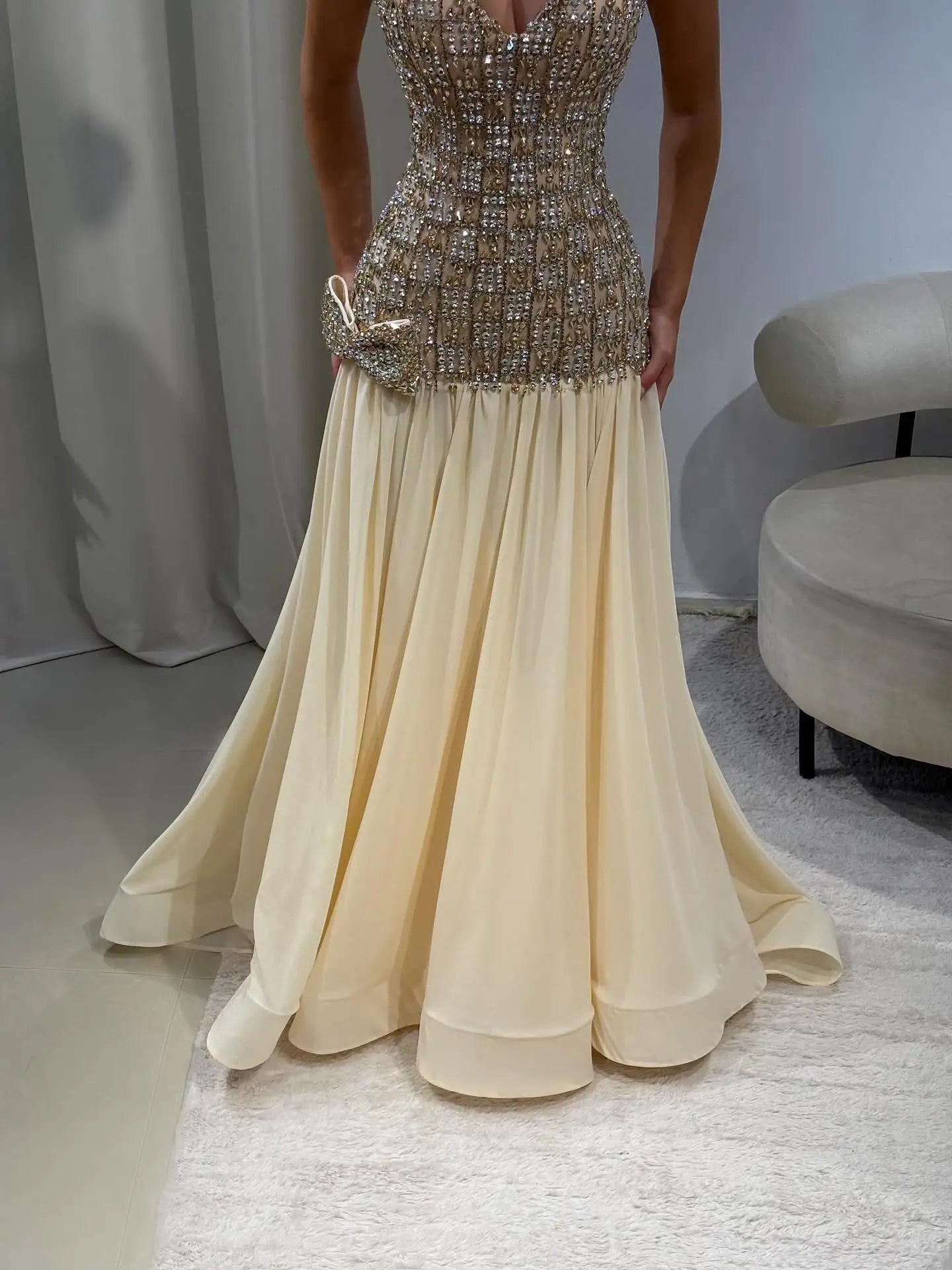 SWEMILE Luxury Diamond Evening Dresses Shiny Crystals Beaded Strapless Sleeveless Bow Prom Dress Saudi Customized  فساتين سهرة