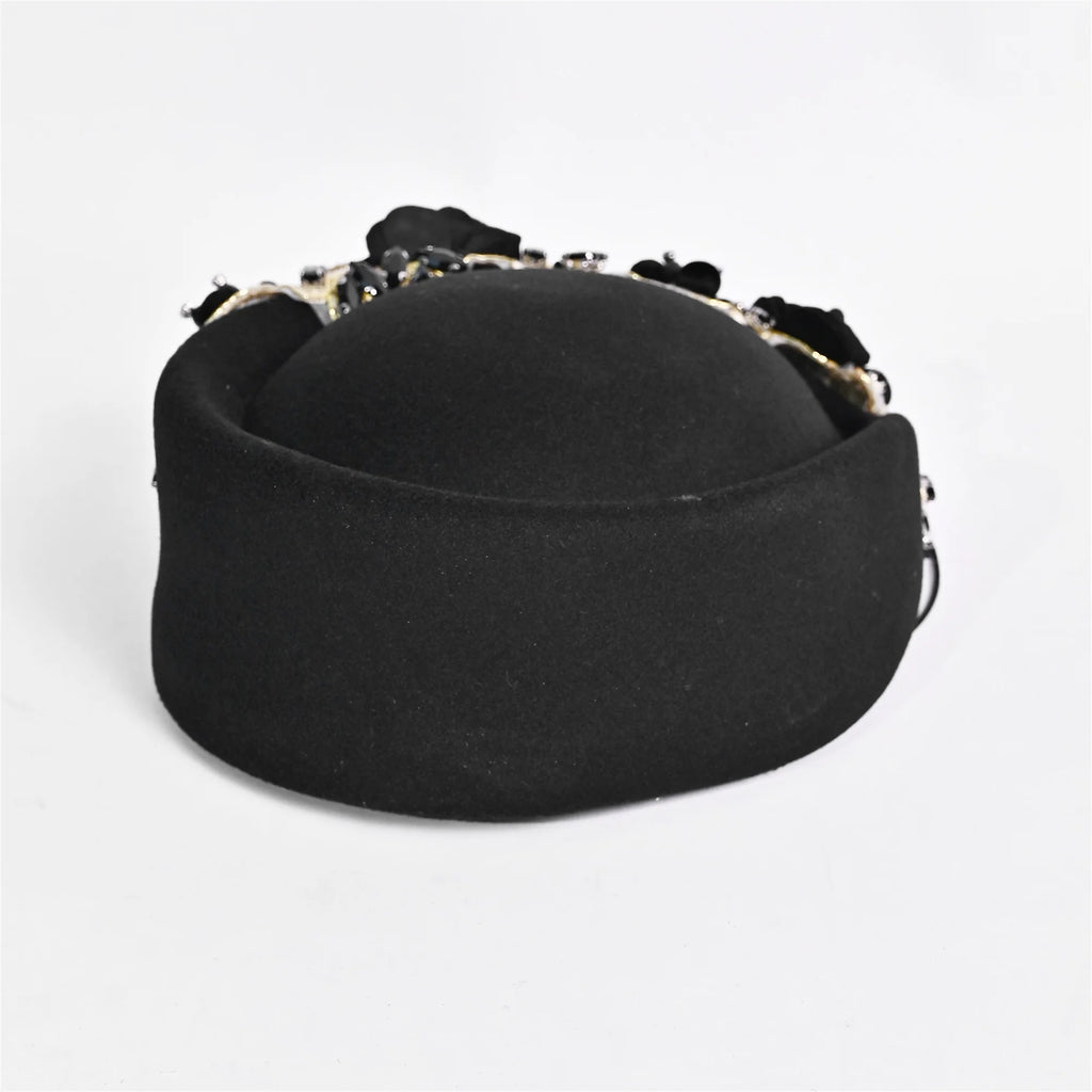 Vintage Style Wool Beret Hat with Pearl Embellishments Classic French Artist Hat for Women Elegant Tea Party Accessory