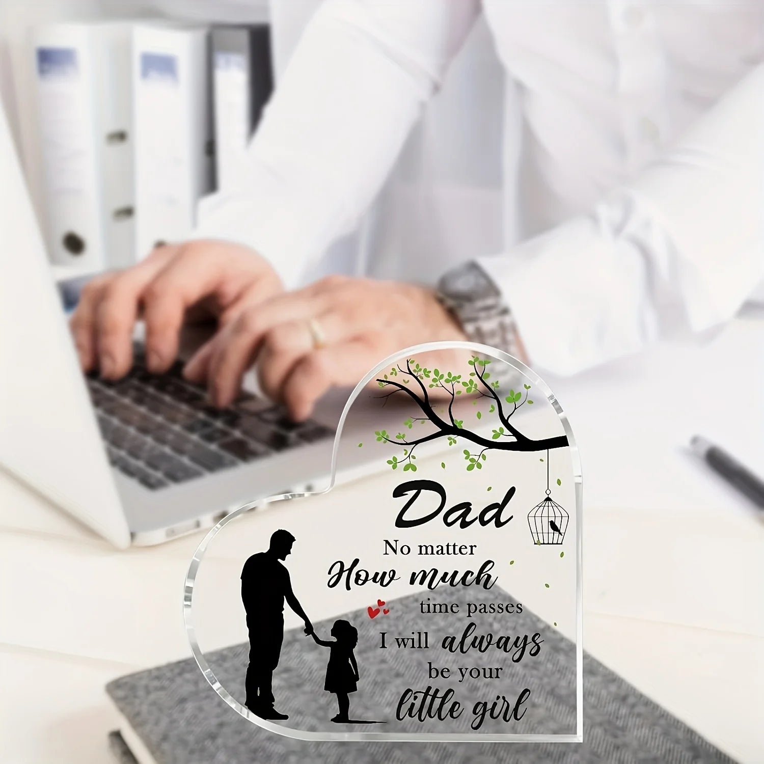 2D Flat, Dad Gifts from Daughter - 3.9 Inch Heart-Shaped Acrylic Plaque with Sentimental Message, Father-Daughter Silhouette