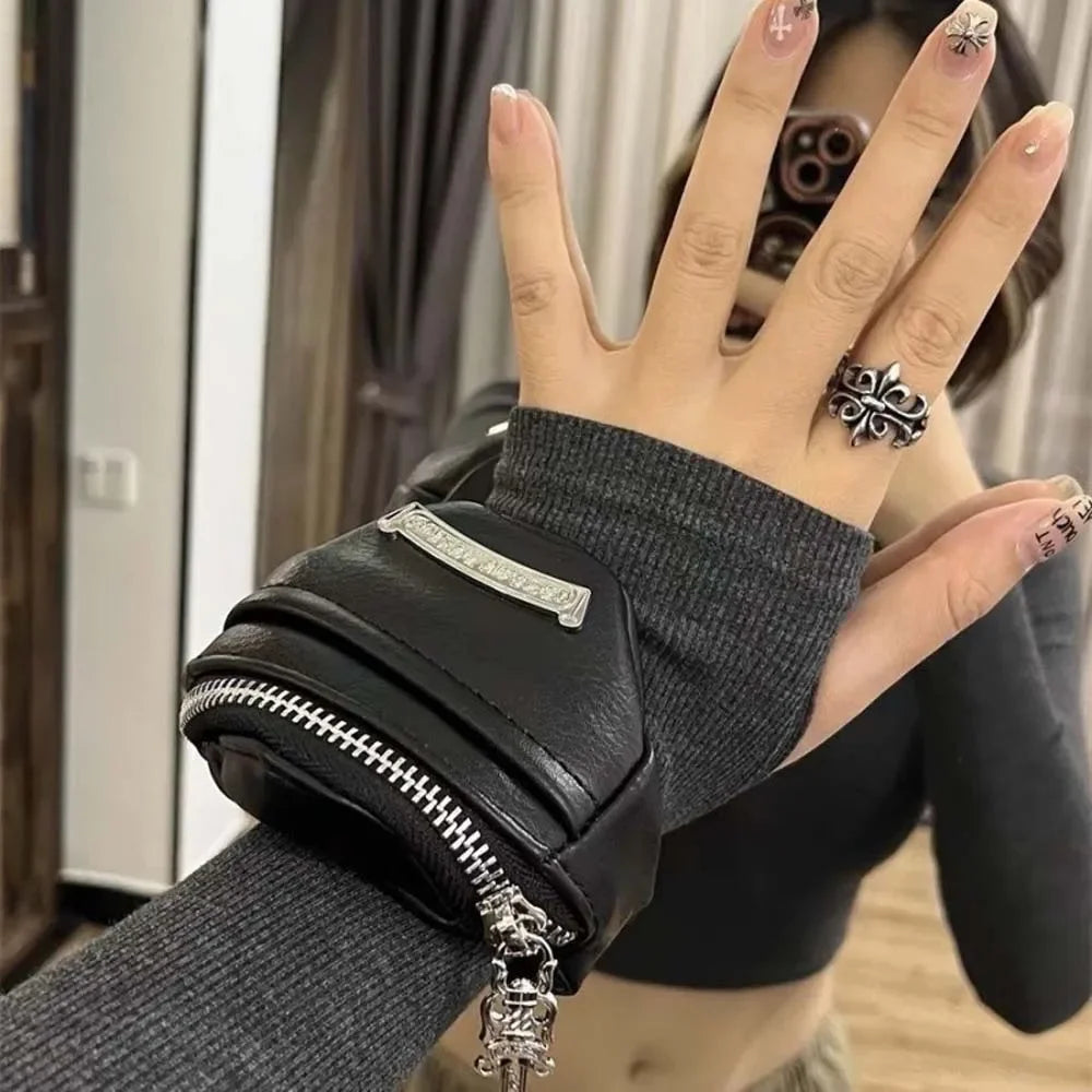 New Fashion Personalized Wrist Bag Y2K Style Coin Purse Spicy Girl Style Premium Niche Design Wrist Bag, Waist Bag for Woman