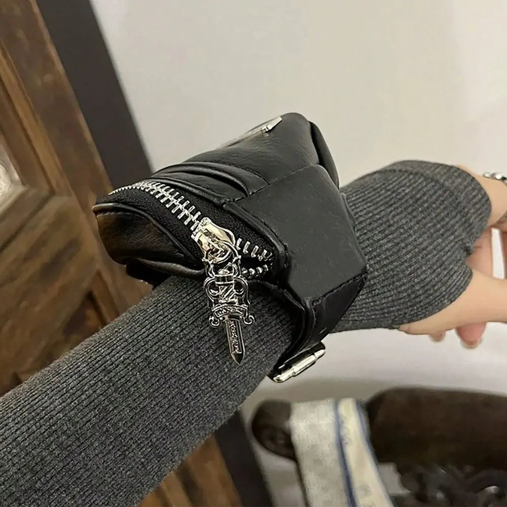 New Fashion Personalized Wrist Bag Y2K Style Coin Purse Spicy Girl Style Premium Niche Design Wrist Bag, Waist Bag for Woman